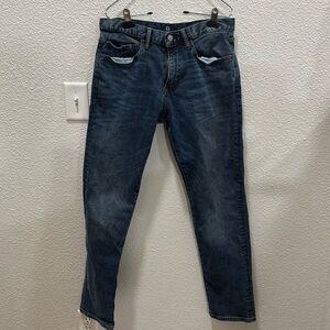 Gap 1969 blue jeans 31x32 slim like new.
